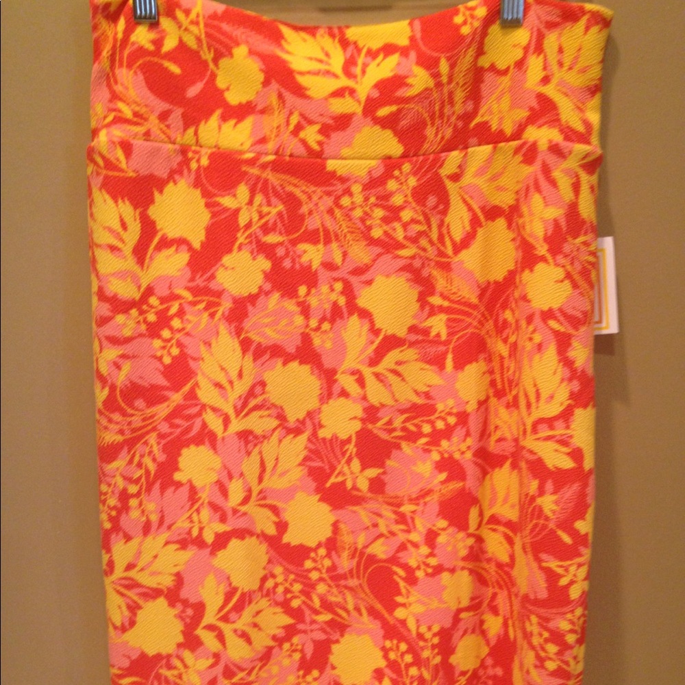LuLaRoe Cassie skirt